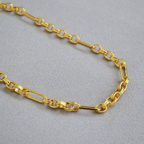 Modern Interlocking Gold Chain Necklace - Zafari Studio Jewelry